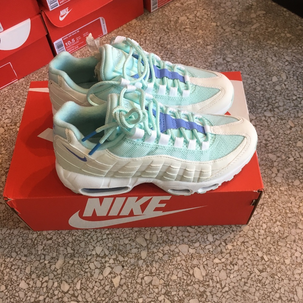 NIKE AIR MAX 95